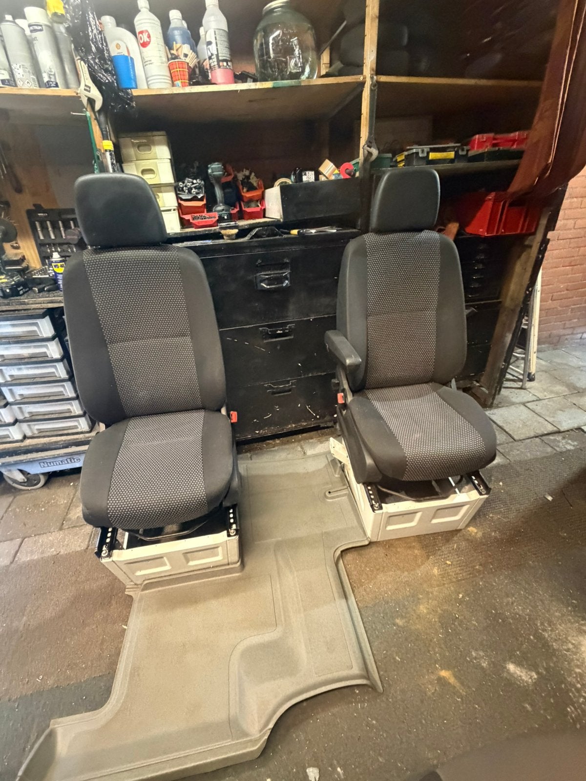 Serje mercedes sprinter 906/vw crafter stoelen bestuurder&bi, Auto-onderdelen, Ophalen of Verzenden, Gebruikt, Mercedes-Benz