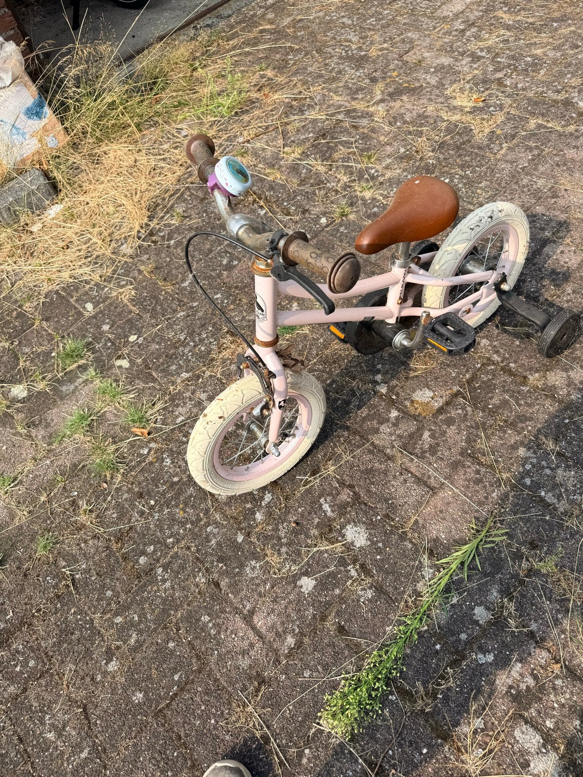 Roze kinderfiets met zijwieltjes - Gebruikt, Ophalen, Zijwieltjes, Gebruikt, Velgrem