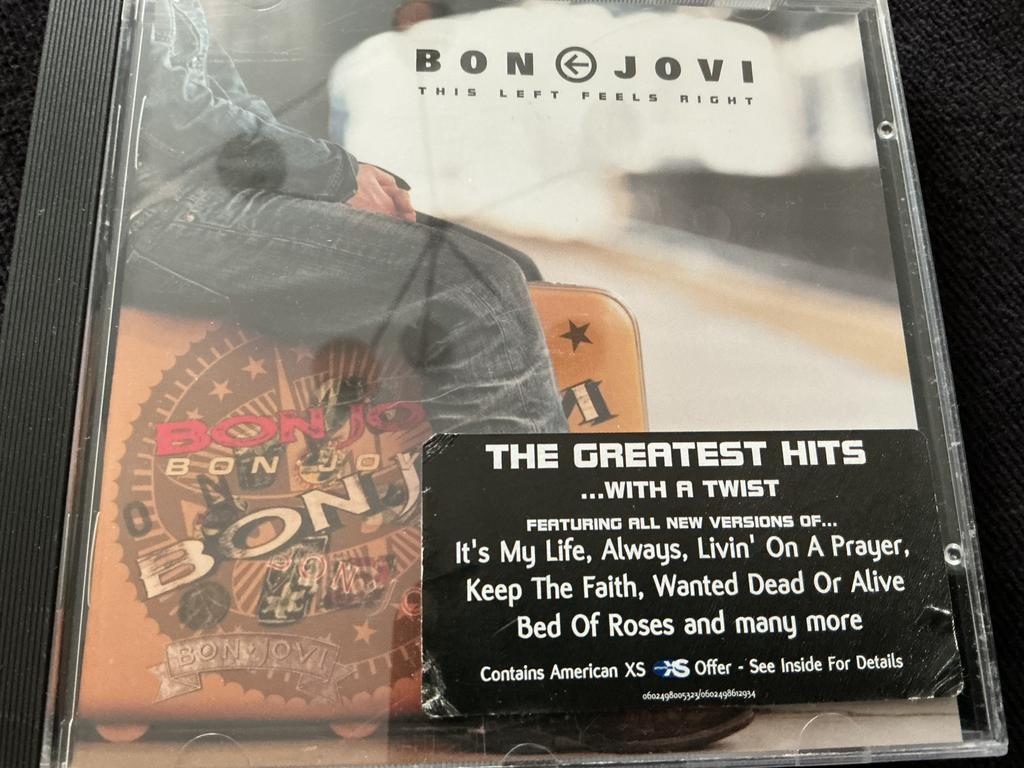 Bon Jovi, This left feels right, The Greatest Hits cd, Ophalen of Verzenden, Zo goed als nieuw, Poprock
