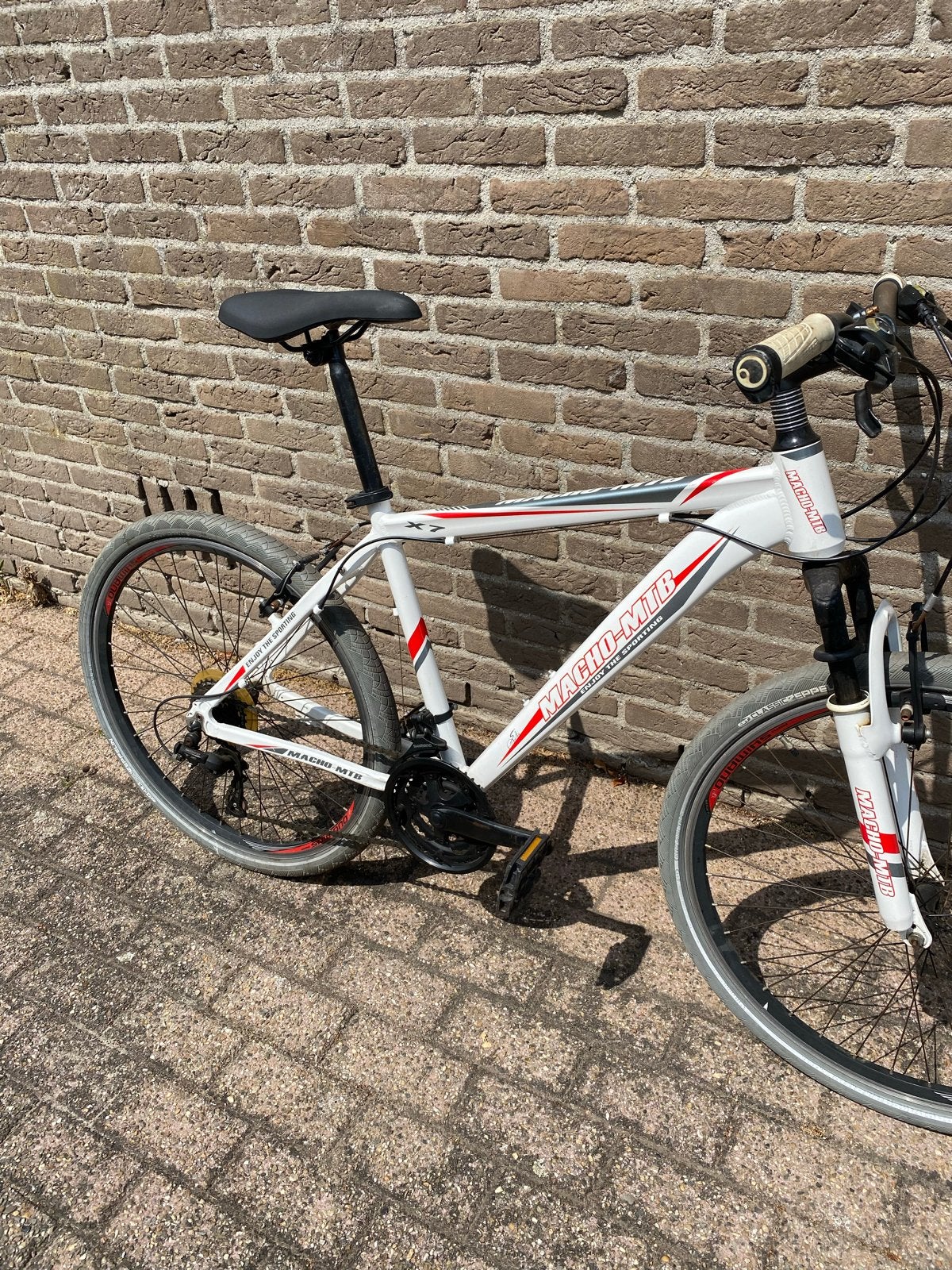 Macho MTB Mountainbike - Wit/Rood, Fietsen en Brommers, Overige merken, Gebruikt, Hardtail, Ophalen of Verzenden