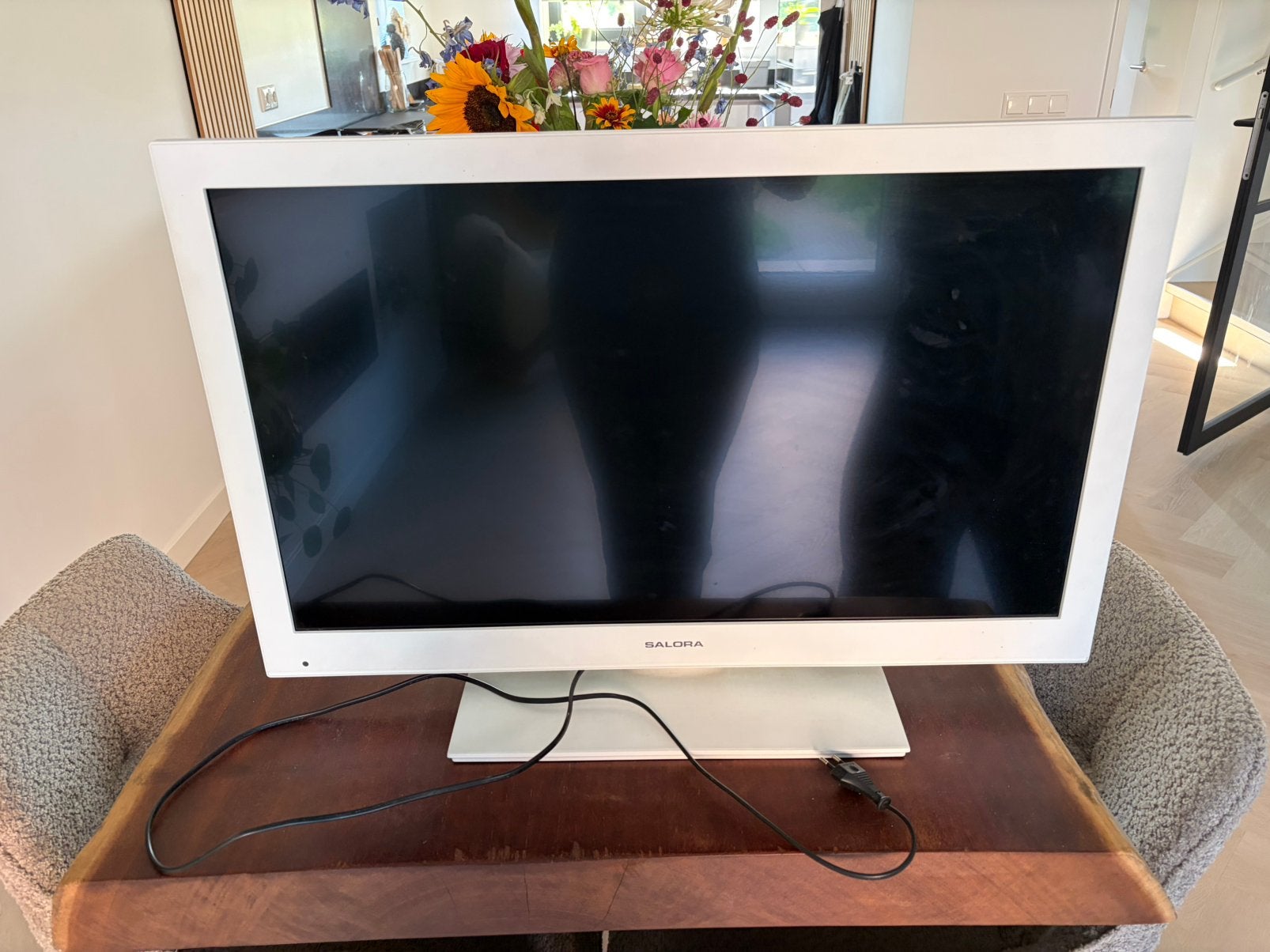 Salora TV met ingevouwde DVD speler, Gebruikt, 50 Hz, LCD, 60 tot 80 cm