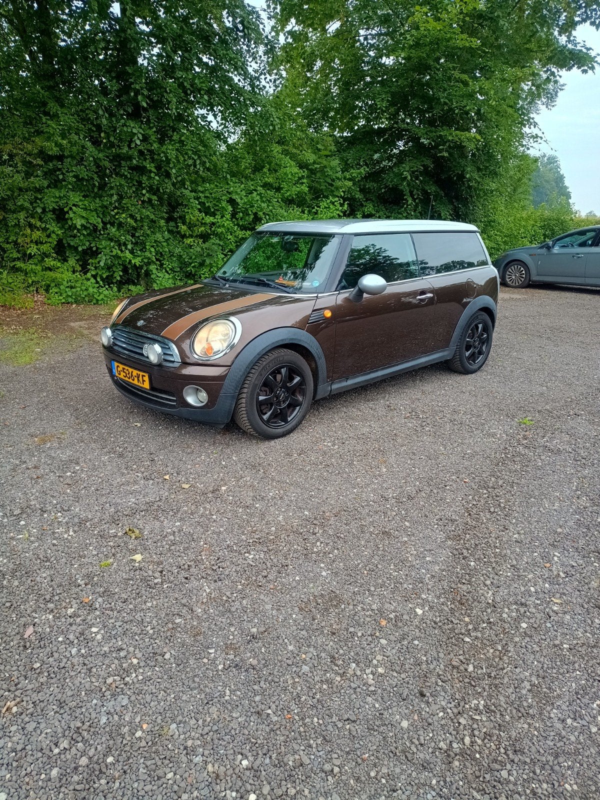Mini Clubman 1.6 16V Cooper 88KW 2008 Bruin, Auto's, Mini, Voorwielaandrijving, 4 cilinders, Bruin, Leder en Stof