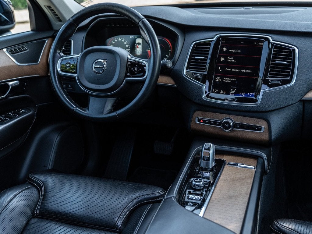Volvo XC90 2.0 T8 Twin Engine AWD Inscription | 7PERS | HOUT, Auto's, Lichtsensor, Gebruikt, 1969 cc, 7 stoelen