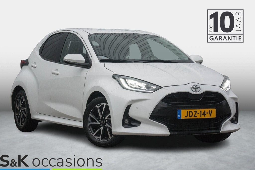 Toyota Yaris 1.5 VVT-i Dynamic PDC ACC Camera Lane Assist