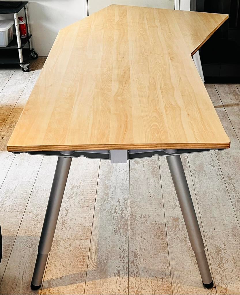 2 x Hoek Bureau kantoorkwaliteit €60 p/s, Ophalen, Gebruikt, Hout, Hoekbureau