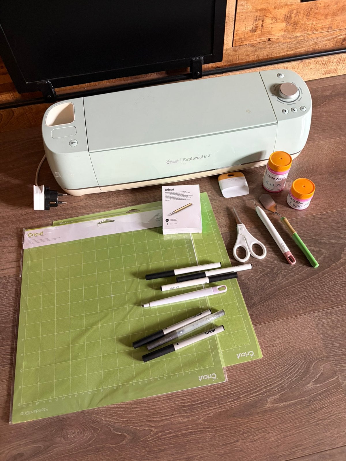 Cricut plus hittepers en bak vol vinyl en iron on, Ophalen, Zo goed als nieuw, Overige materialen, Machine