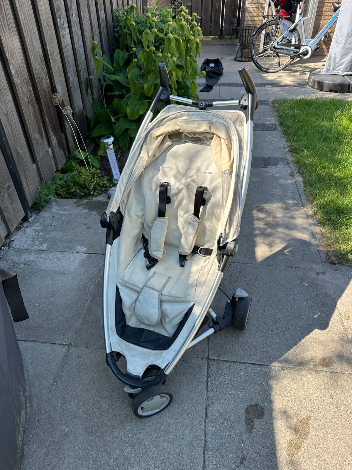 Quinny Zapp buggy beige inclusief reistas, Kinderen en Baby's, Buggy's, Ophalen of Verzenden, Zo goed als nieuw, Quinny, Zonnekap