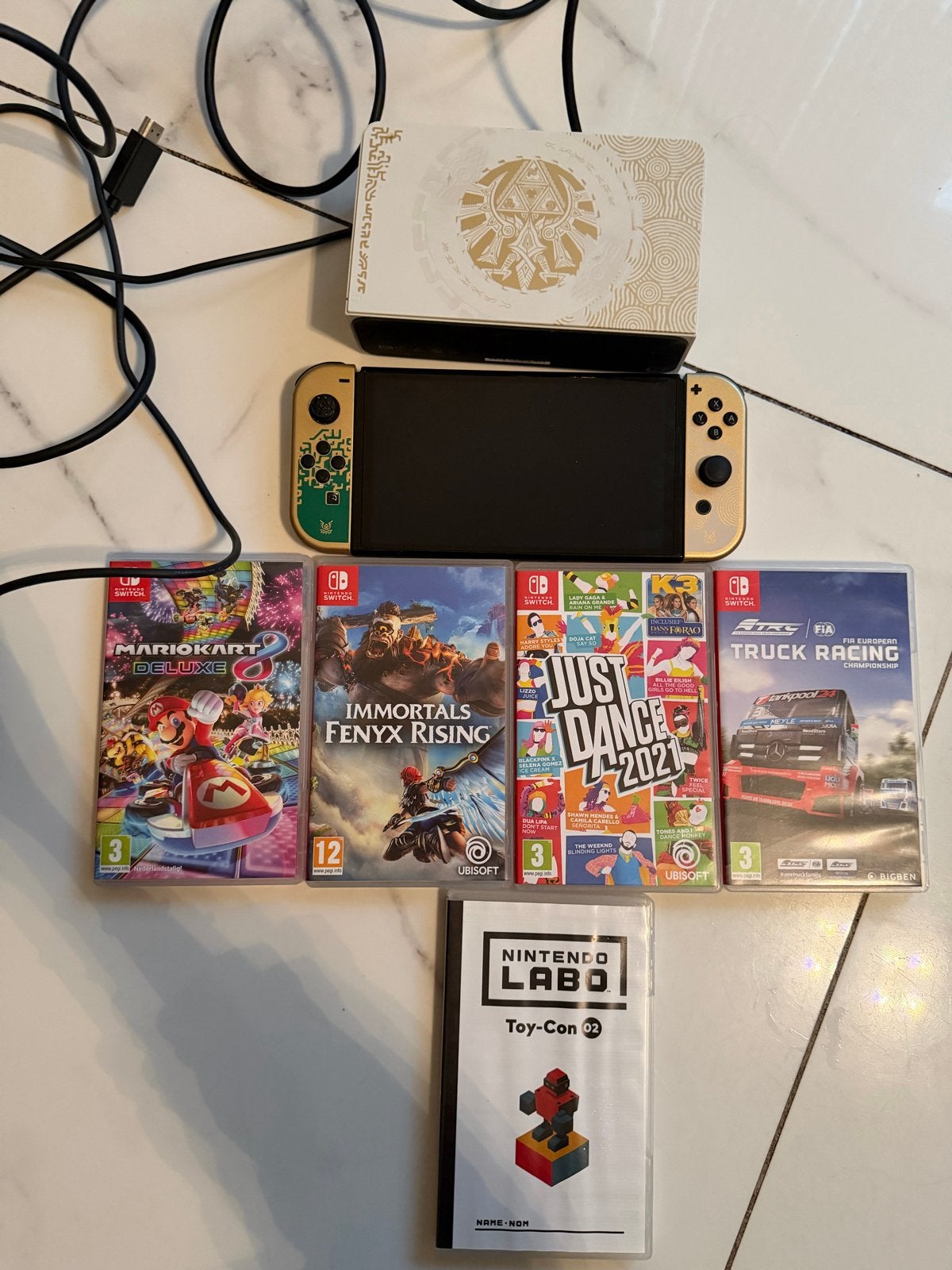 Nintendo Switch Zelda Editie met 4 games en Labo, Met games, Met 2 controllers, Ophalen of Verzenden, Zo goed als nieuw