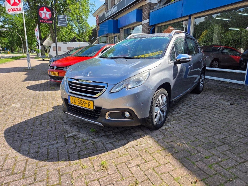Peugeot 2008 1.2i 110PK Automaat Pure Tech Allure, Auto's, 450 kg, Euro 6, 1199 cc, 82 pk