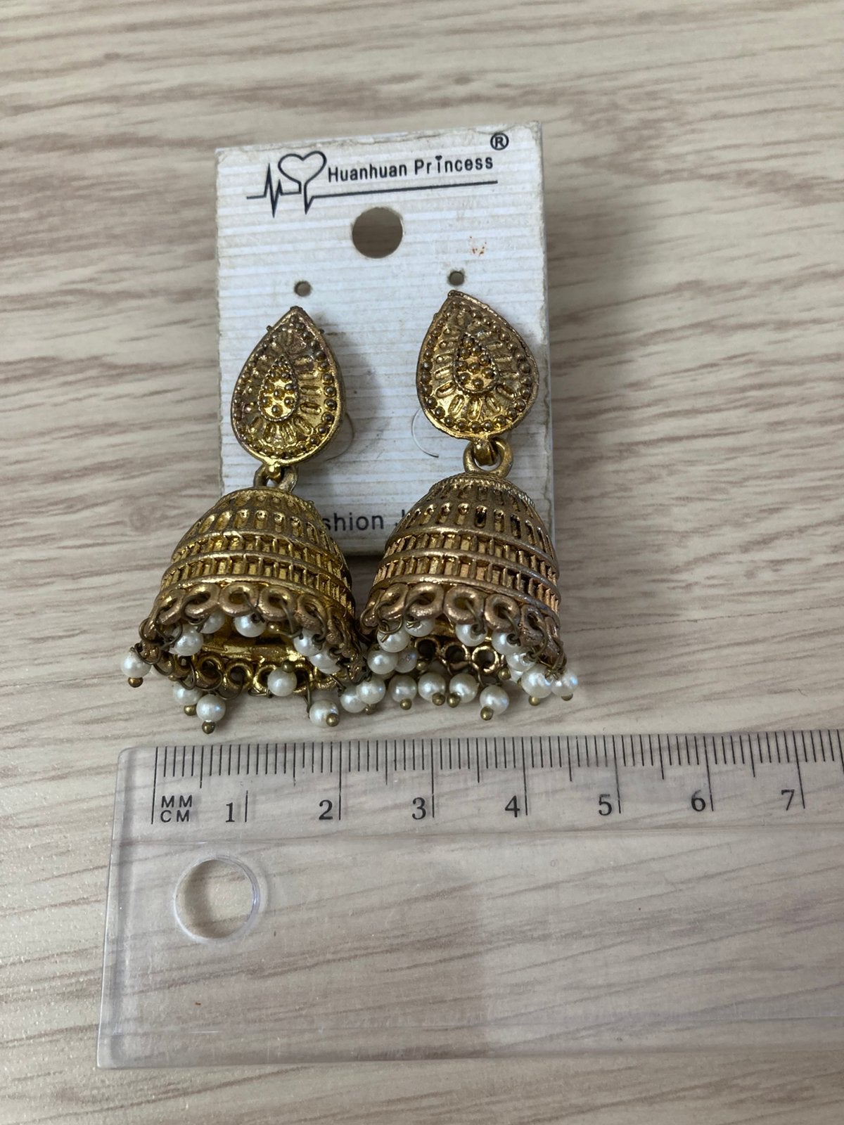 Oud goud kleurige oorbellen, Overige materialen, Hangers, Nieuw, Ophalen of Verzenden