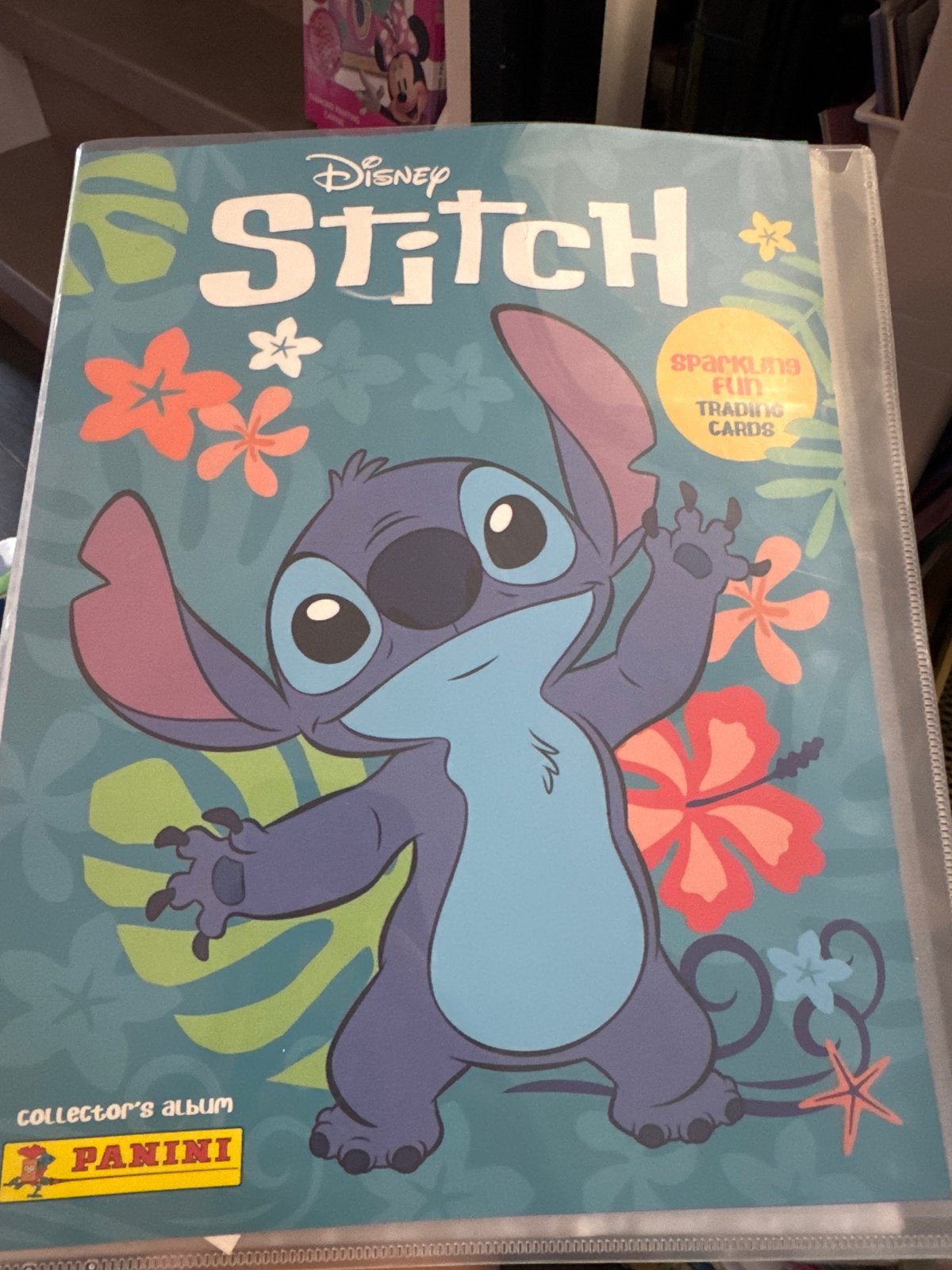 Disney Stitch Panini verzamelalbum voor trading cards, Ophalen of Verzenden, Overige figuren, Zo goed als nieuw, Papier, Kaart of Schrift