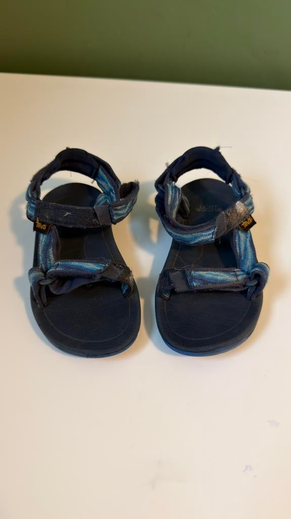 Teva sandalen maat 24/25, Kinderen en Baby's, Kinderkleding | Schoenen en Sokken, Jongen of Meisje, Schoenen, Zo goed als nieuw