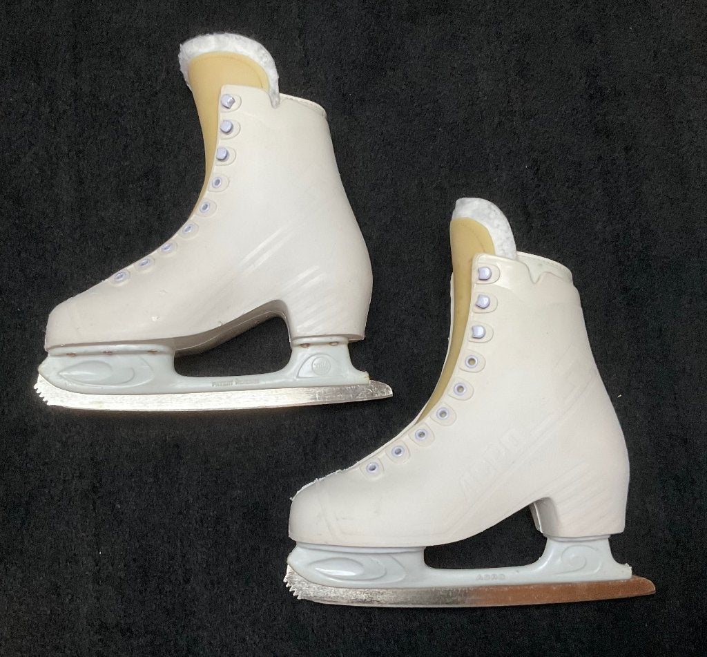 Mooie witte ACRO schaatsen maat 34, Zo goed als nieuw, IJshockeyschaatsen, Ophalen, Overige merken