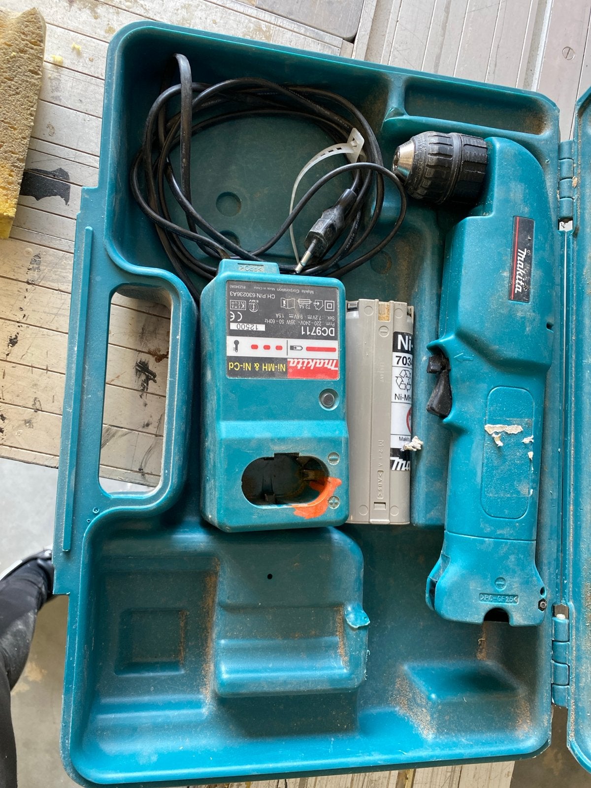 Makita haakse Schroefmachine met defecte accu, Doe-het-zelf en Verbouw, Ophalen, Gebruikt, Minder dan 400 watt, Boor- en Schroefmachine
