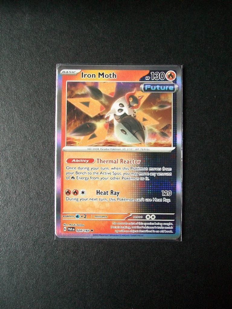 2230: Nieuwe Pokemonkaart Holofoil IRON MOTH HP130 (028/182), Verzenden, Nieuw, Losse kaart, Foil