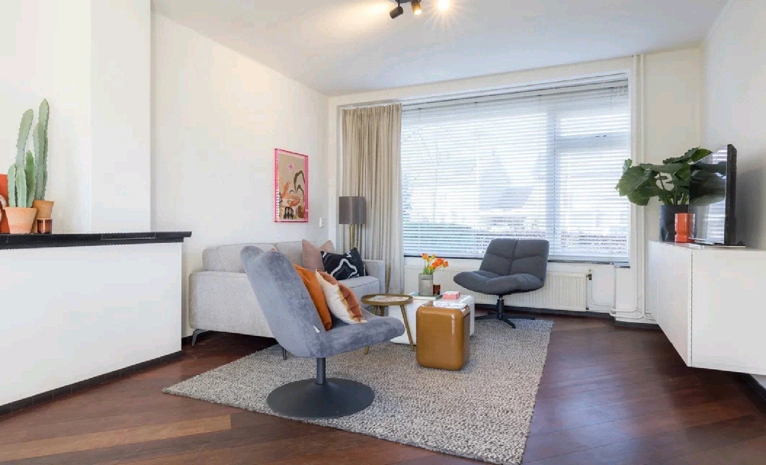 Ikea Besta TV-meubel wit, hangend, 180x40x60 cm, Huis en Inrichting, Gebruikt, 150 tot 200 cm, Ophalen of Verzenden, Minder dan 100 cm