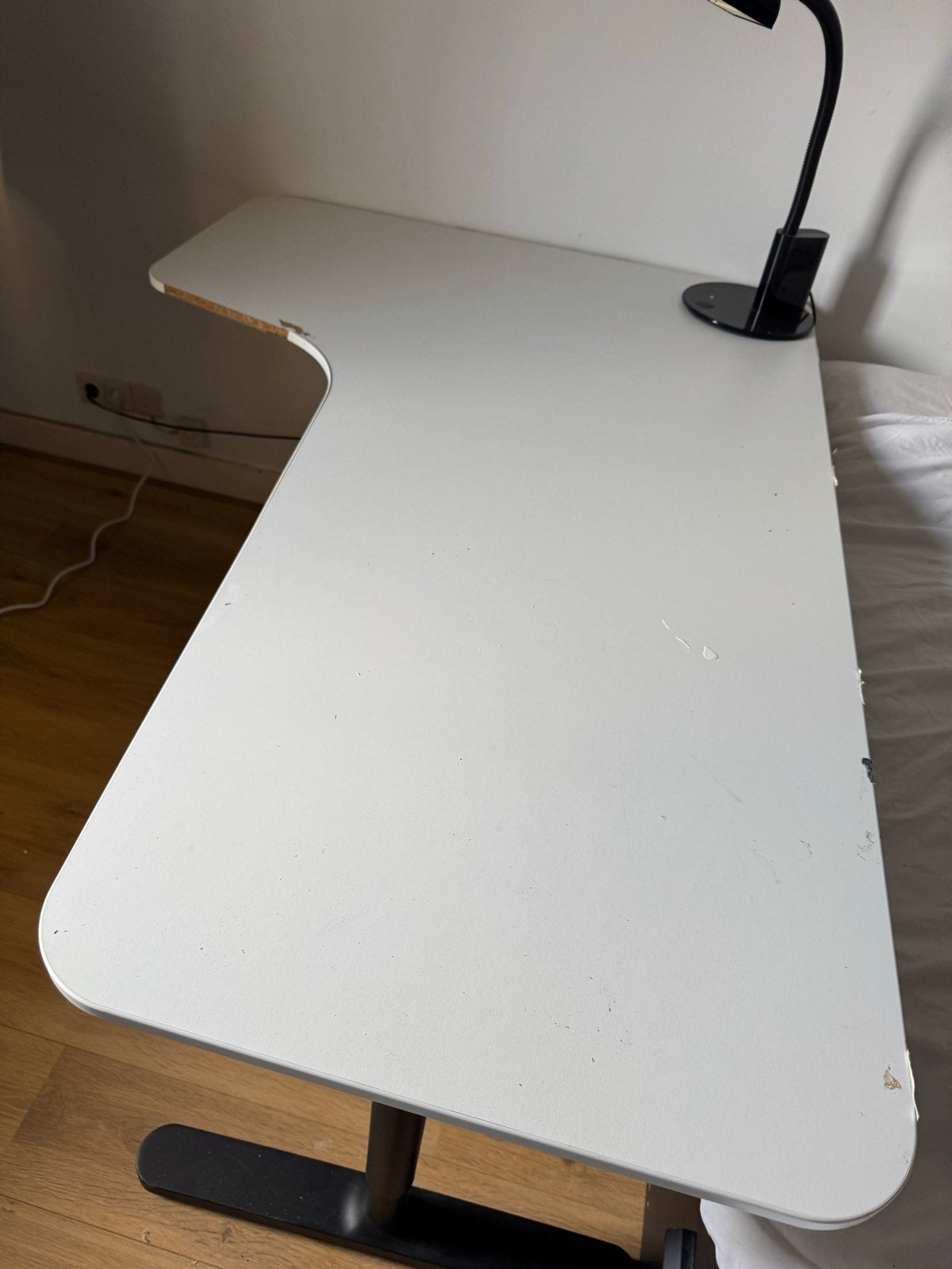 Gratis af te halen: Ikea bureau, Huis en Inrichting, Bureaus, Ophalen, Gebruikt