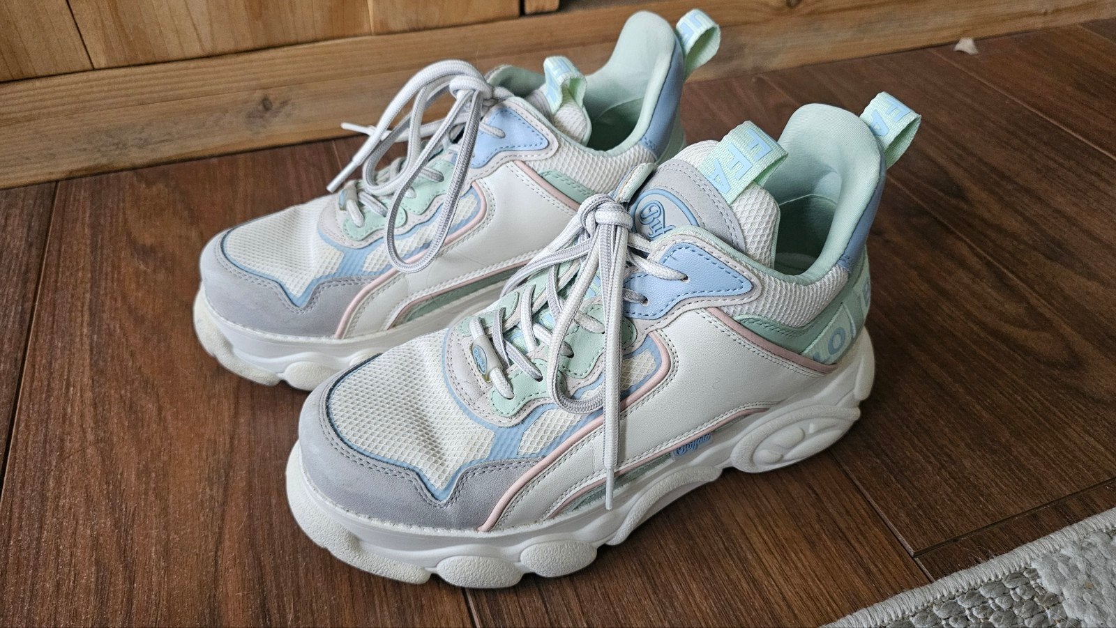 Buffalo CLD Chai platform sneakers pastel (maat 40), Overige kleuren, Ophalen of Verzenden, Buffalo, Sneakers of Gympen