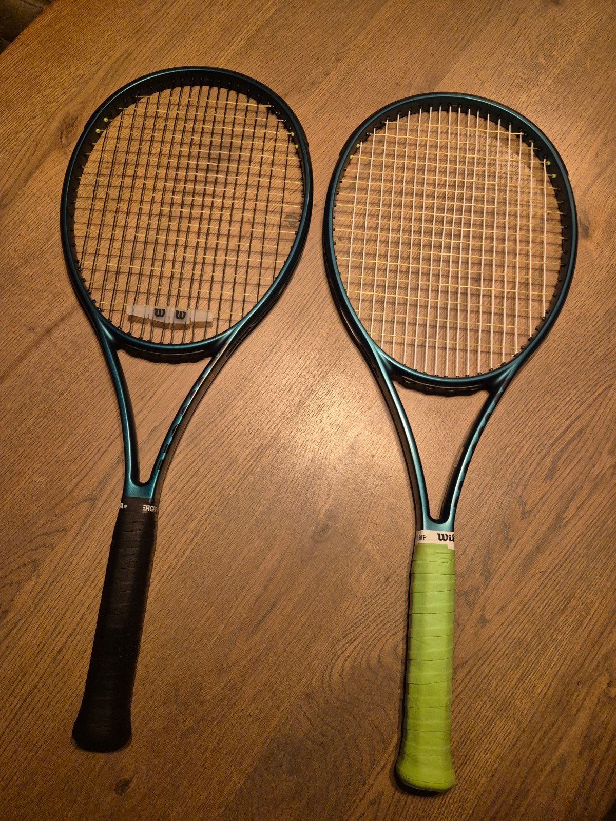 Wilson Blade 98S V9 Tourracket - Zo goed als nieuw, Ophalen of Verzenden, Zo goed als nieuw