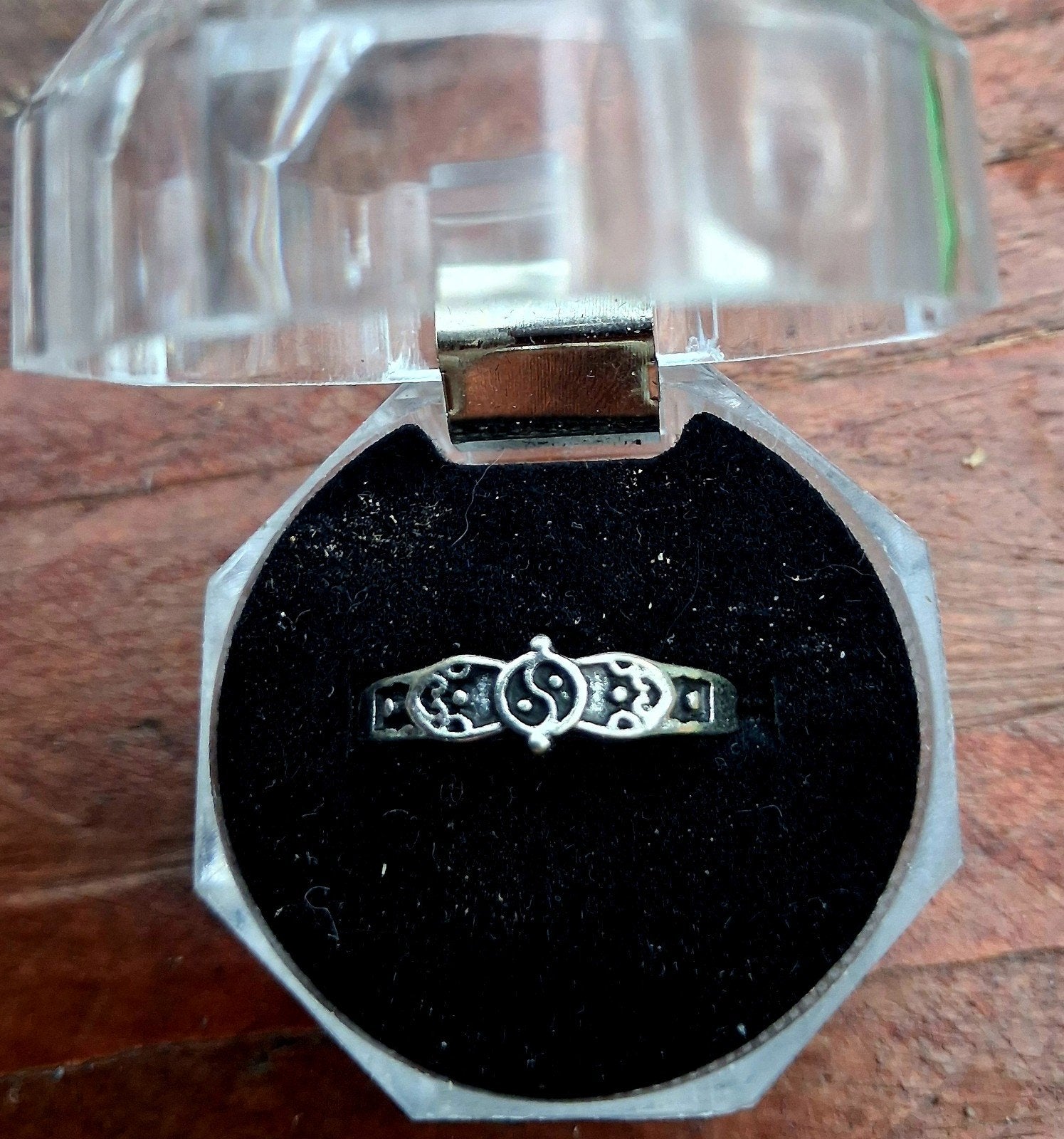 ring met Yin Yang symbool - Maat 18, 18 tot 19, Gebruikt, Ophalen of Verzenden, Dame of Heer