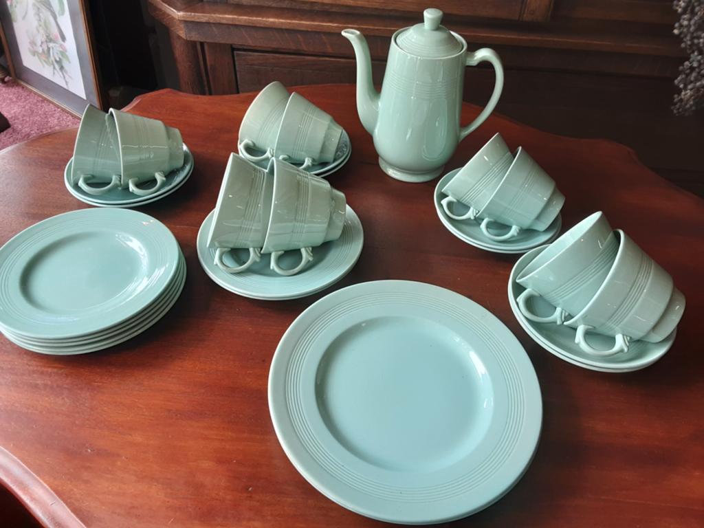 Beryl servies goed 18 delig, Antiek en Kunst, Ophalen