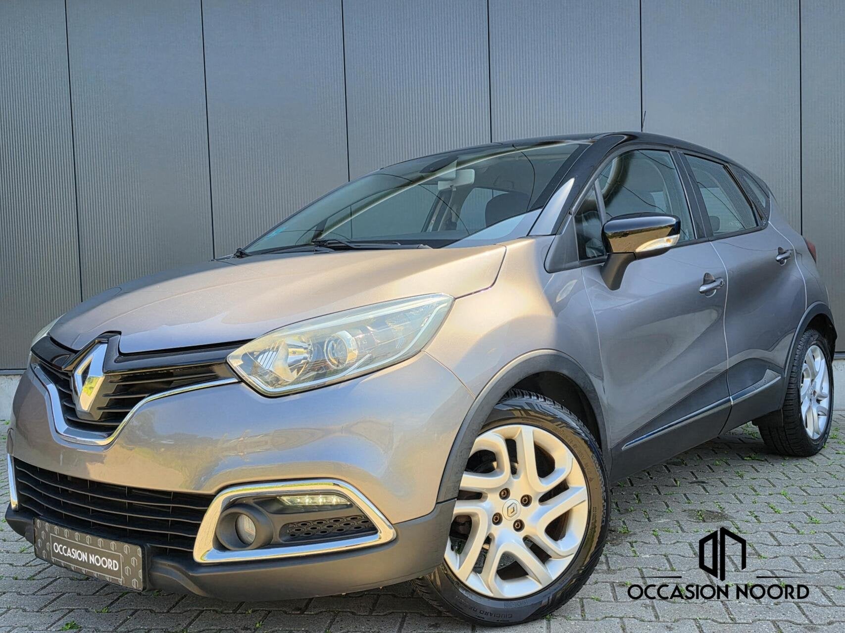Renault Captur 0.9 TCe |Climate|Keyless|Stoelver|Cruise|Navi, Auto's, Voorwielaandrijving, Gebruikt, Met garantie (alle), 49 €/maand