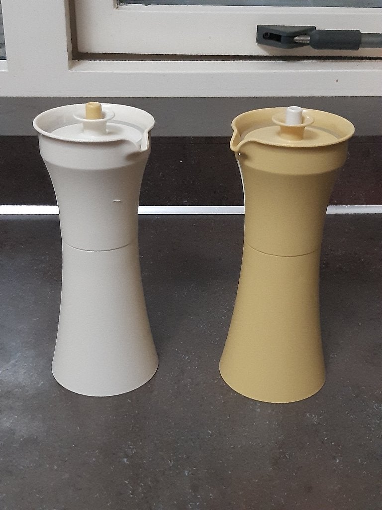 Tupperware olie en azijn stel uitmuntend ! Vintage, Ophalen of Verzenden, Overige typen