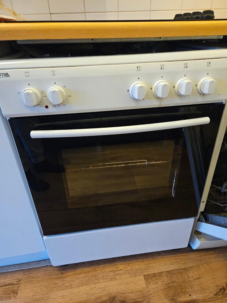 Etna elektrische oven en gasfornuis combinatie., Ophalen, Gebruikt, 4 kookzones, Gas