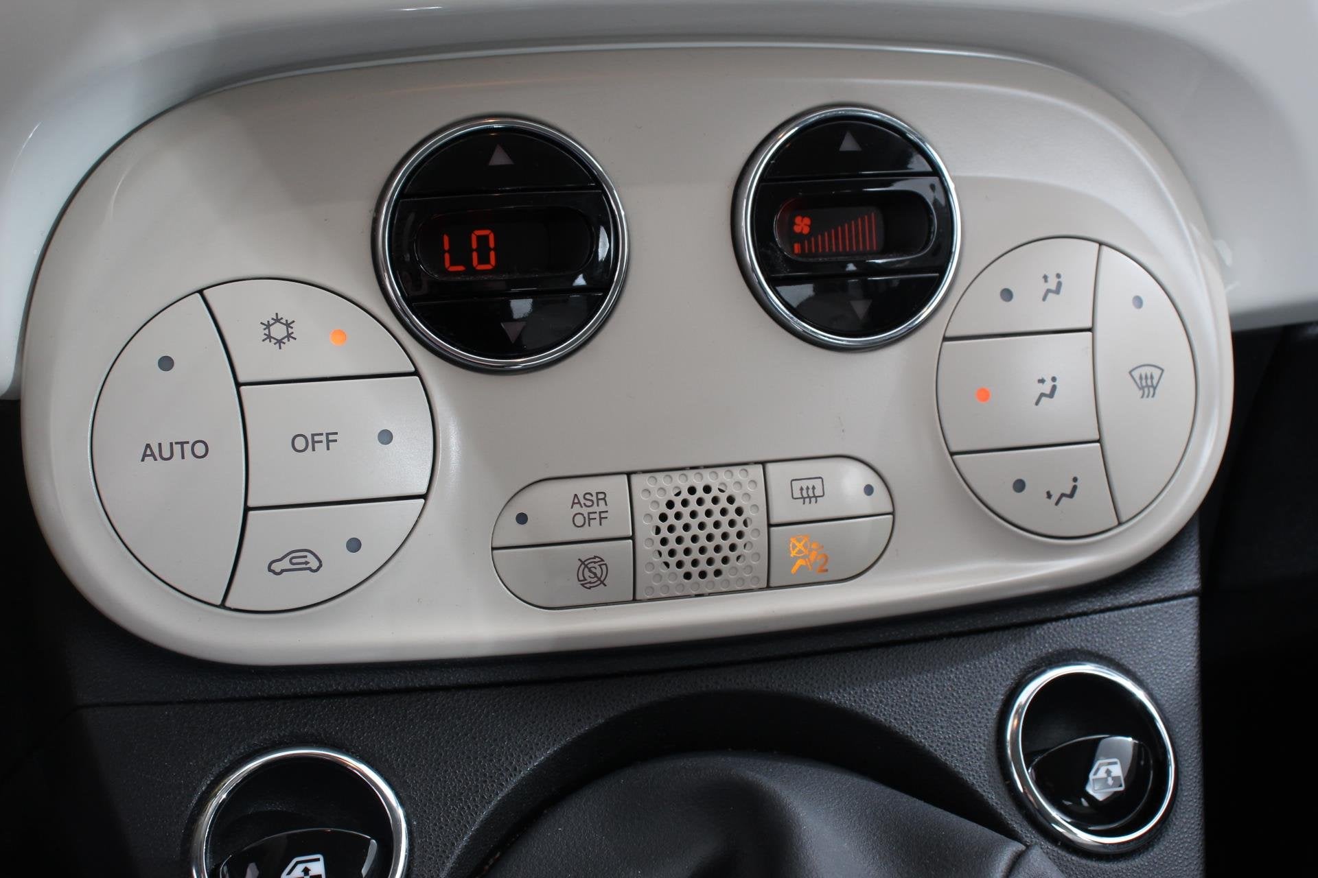 Fiat 500 C 1.0 69pk Hybrid Lounge Plus Climate Control Navig, Auto's, Voorwielaandrijving, Stof, Gebruikt, Euro 6