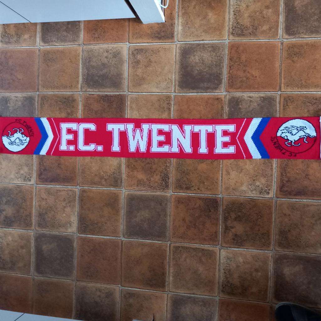 FC Twente sjaal, Verzamelen, Sportartikelen en Voetbal, Ophalen of Verzenden, Nieuw, F.C. Twente, Vaantje of Sjaal