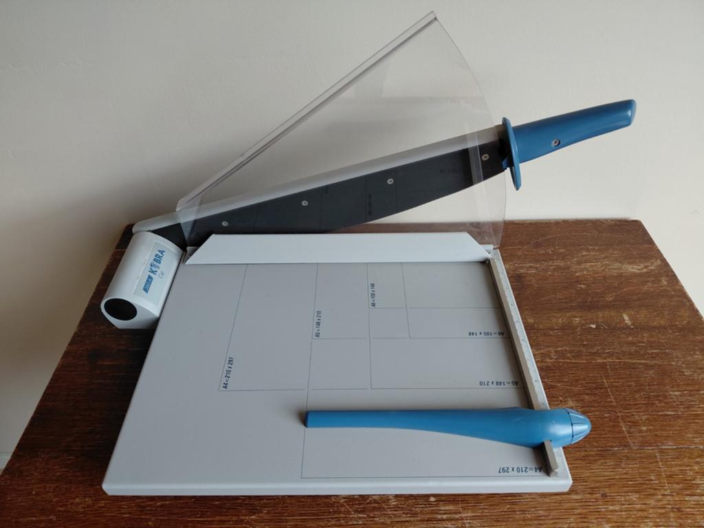Professionele papiersnijmachine A4, Ophalen of Verzenden, Nieuw