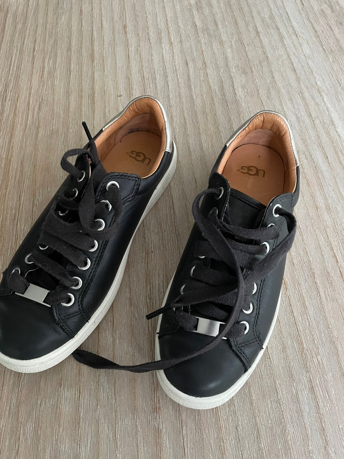 Ugg sneakers maat 37, zwart, 1x gedragen, Ophalen of Verzenden, Zo goed als nieuw, Zwart, Sneakers of Gympen