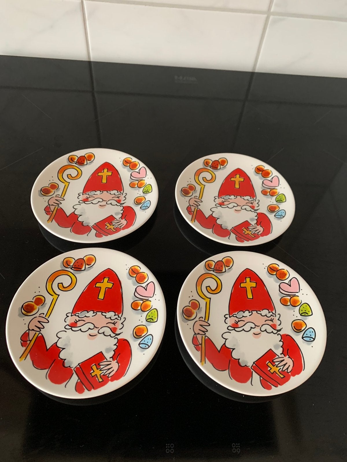 Blond sinterklaas petit  sinterklaas  per stuk 20 euro !!!, Ophalen of Verzenden, Zo goed als nieuw