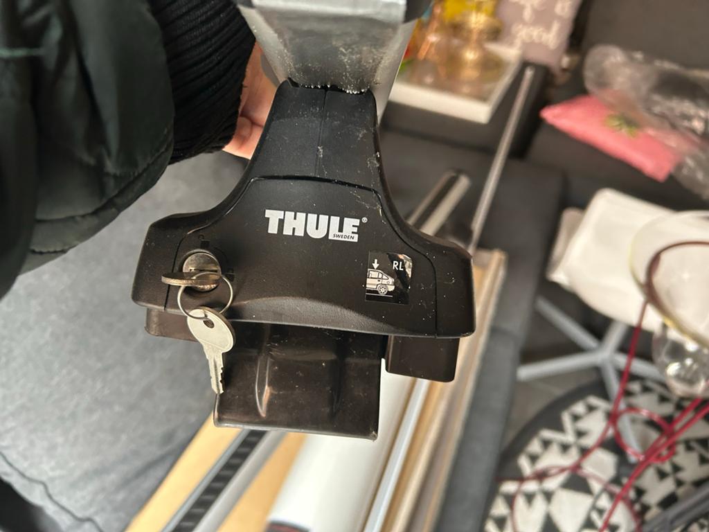 Thule dakdragers met sleutels, Ophalen, Gebruikt