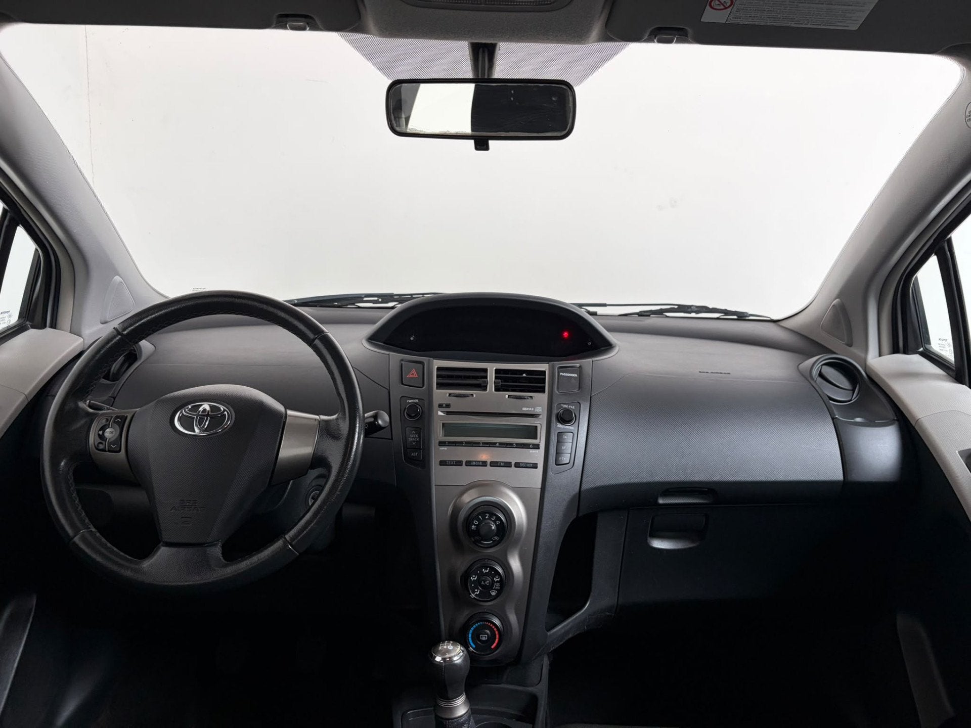 Toyota Yaris 1.0 VVTi Acces. Arico! (bj 2009), Auto's, Voorwielaandrijving, 750 kg, 960 kg, Bedrijf