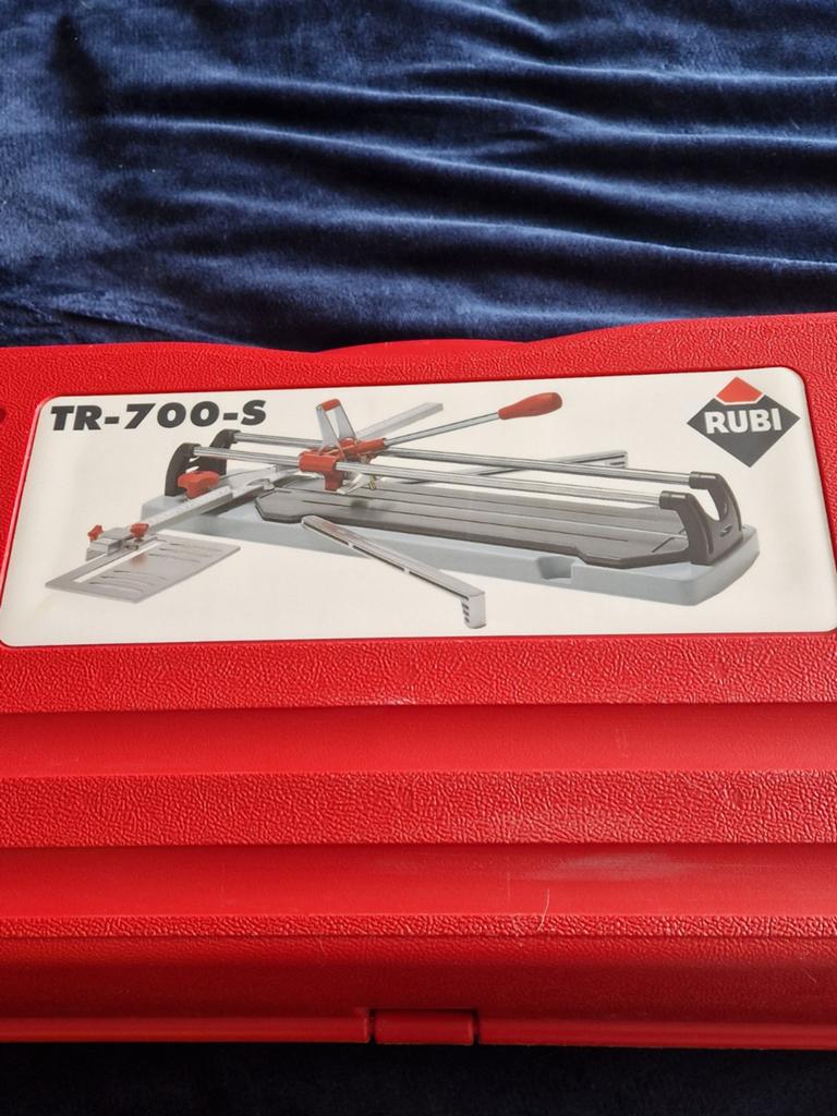 Rubi TR-700-S Tegelsnijder in Koffer, Gebruikt, Overige typen, Ophalen of Verzenden, Minder dan 5 m²
