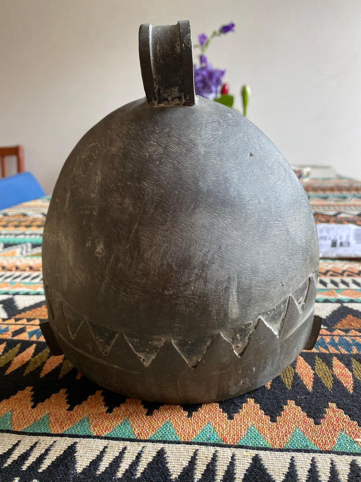 Antieke bronzen koeienbel met houten klepel, Ophalen of Verzenden