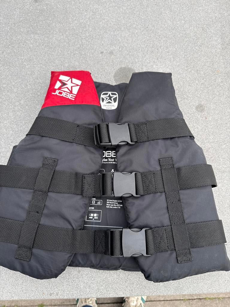 Jobe Reddingsvest Jeugd 50N - Zwart/Rood, Watersport en Boten, Ophalen, Gebruikt, Kind, Reddingsvest of Zwemvest
