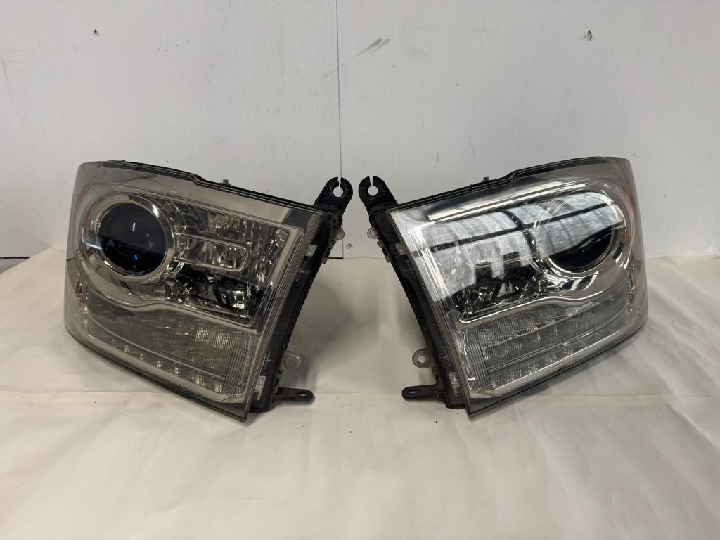 Dodge Ram 1500 2013-2018 + Classic koplampen Orig MOPAR, Auto-onderdelen, Verlichting, Ophalen of Verzenden, Gebruikt, Dodge
