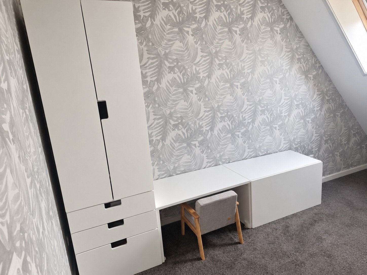 SET: IKEA kast met bureau en opberg/ladekast en stoeltje, Ophalen, 200 cm of meer, Modern, 150 tot 200 cm