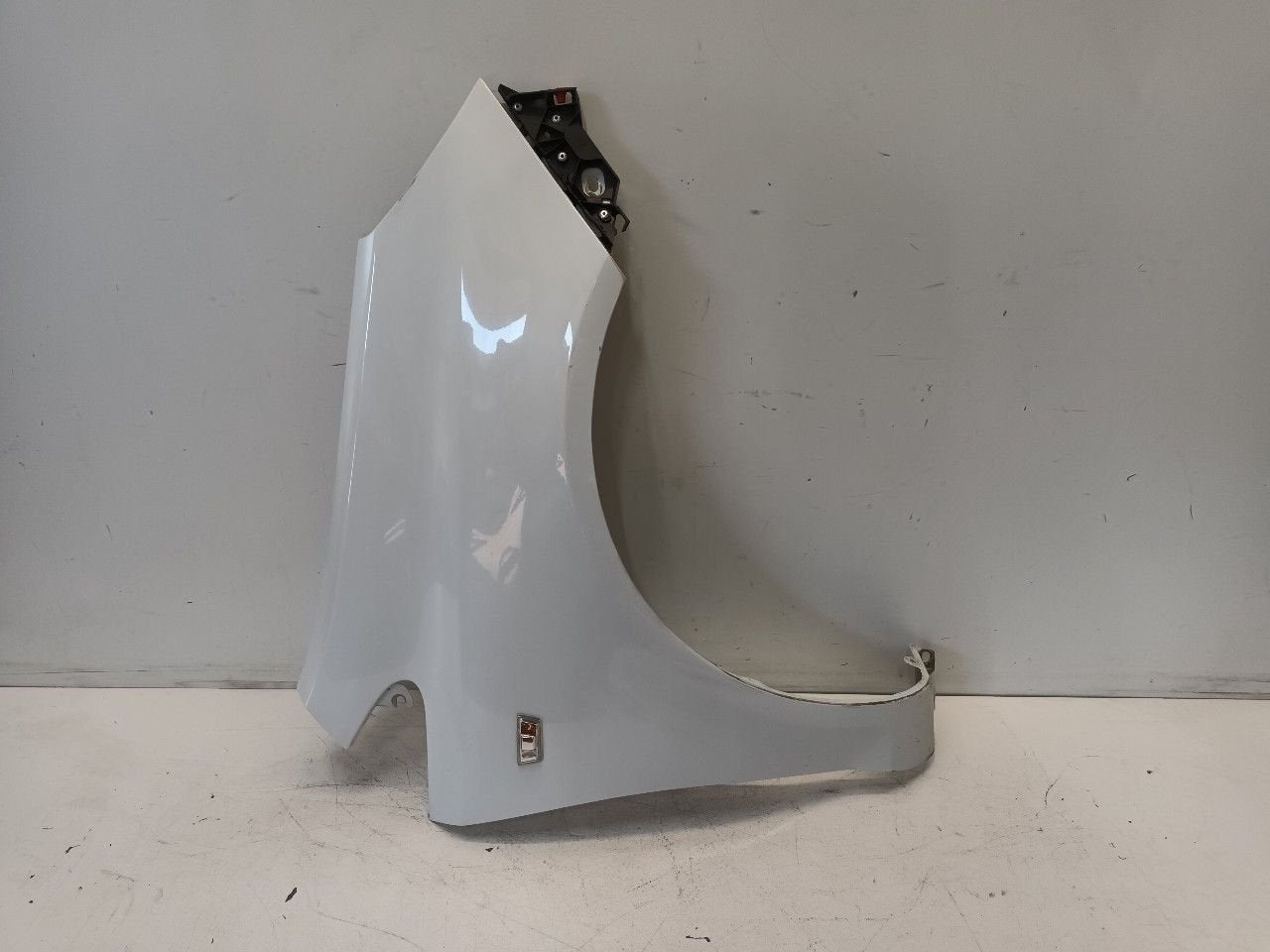 Spatbord rechts voor Opel Corsa, Auto-onderdelen, Onderdelen@venauto.nl, Van der Ven Autorecycling B.V., Gebruikt, Ettenseweg 76, 4706 PB Roosendaal, The Netherlands