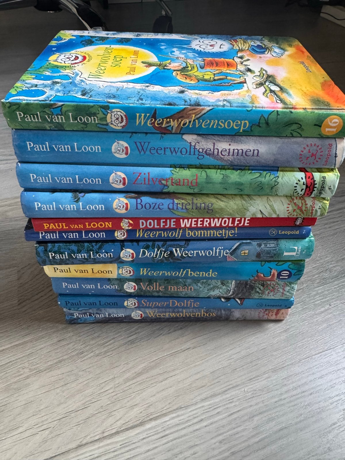 Dolfje Weerwolfje boekenreeks - Paul van Loon (11 boeken), Ophalen, Zo goed als nieuw, Fictie algemeen