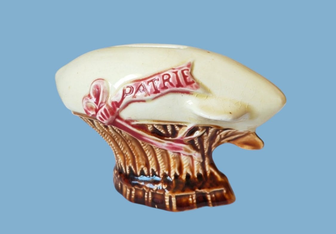 Frie Onnaing antiek majolica spaarpot Zeppelin circa 1900, Verzenden