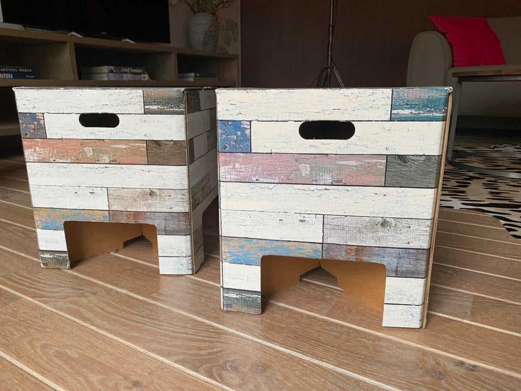 Twee kartonnen bijzettafeltjes (design), Ophalen, Gebruikt, Overige materialen