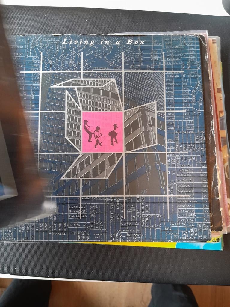 Living in a box  7 inch Living in a box, Ophalen of Verzenden, Overige typen
