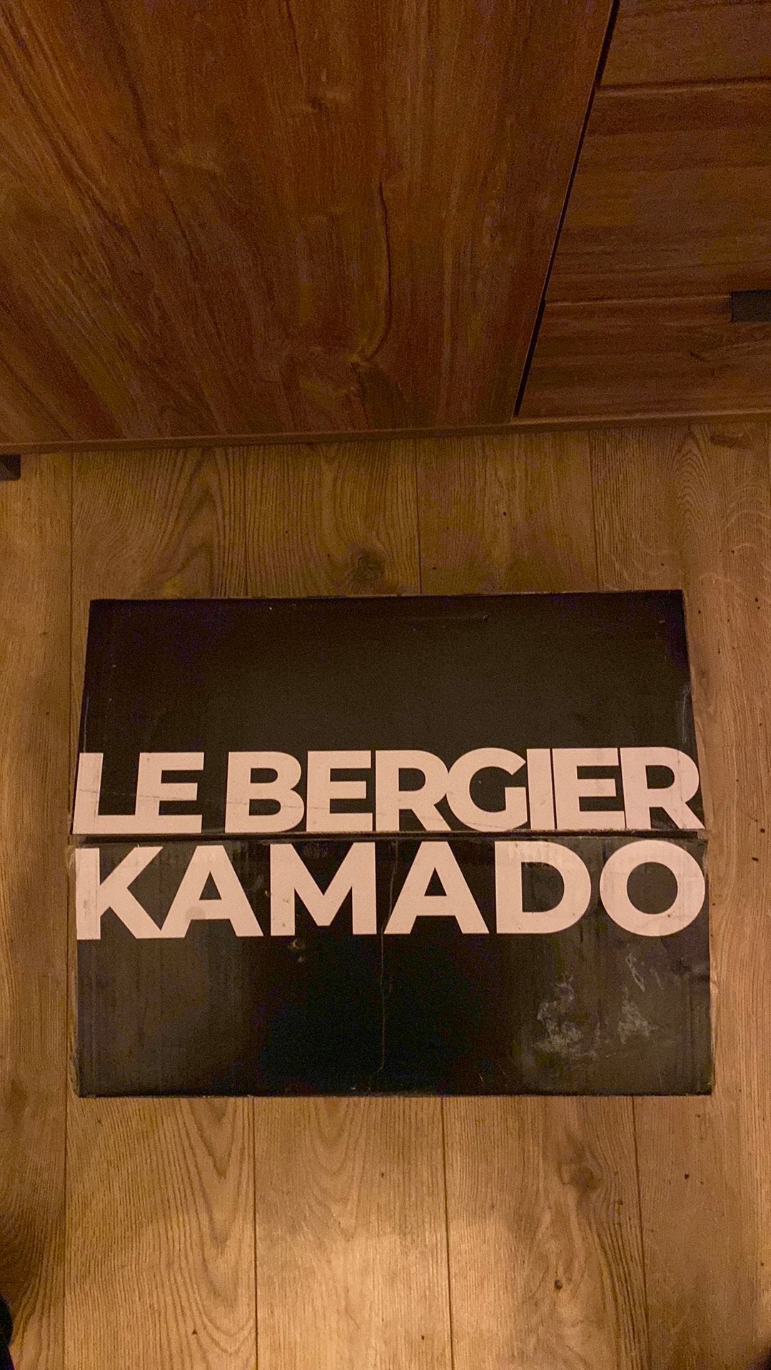 Le Bergier Kamado Hibachi Tafelgrill, Ophalen