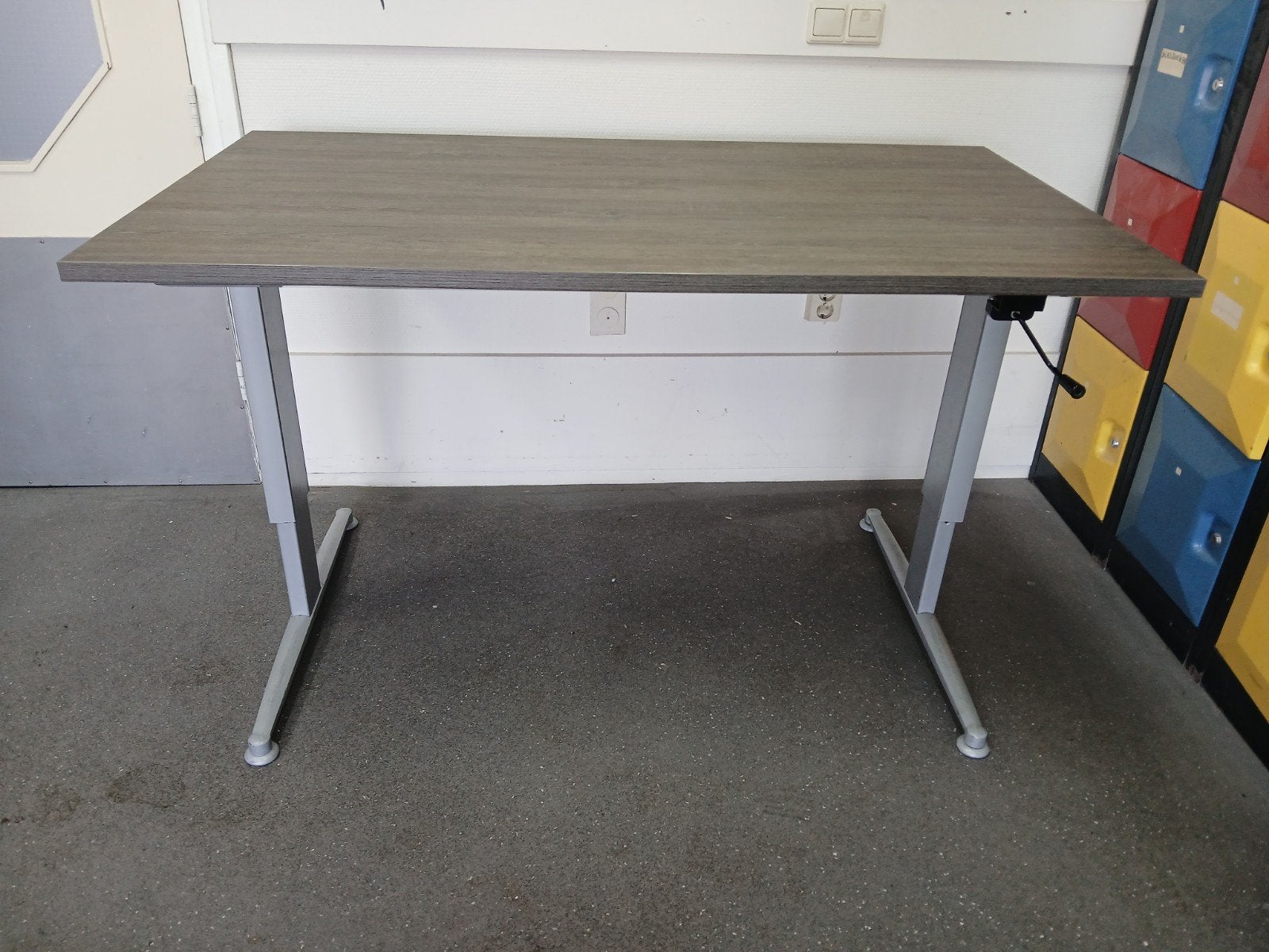 Bureau hoog/laag bureau Aspa