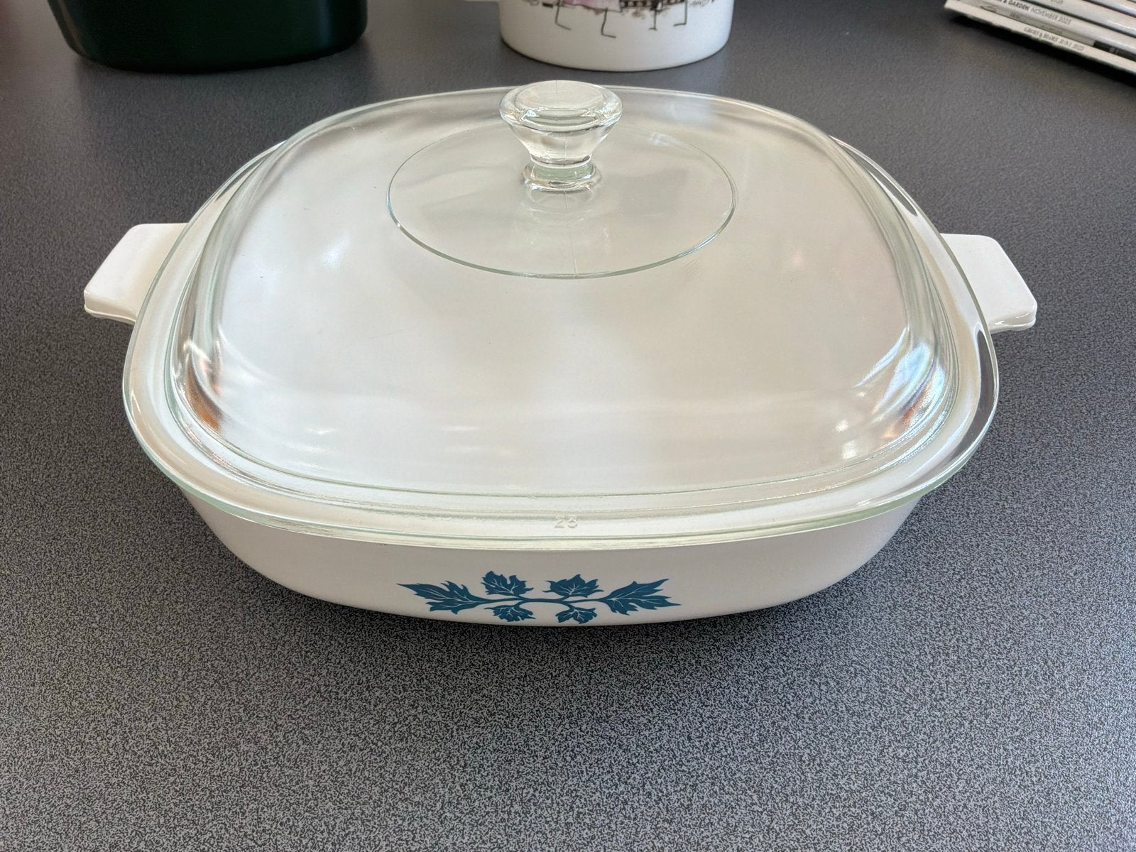 Vintage Pyrex Pyrofam Ovenschaal met Deksel, Gebruikt, Met deksel, Overige typen, Ophalen of Verzenden
