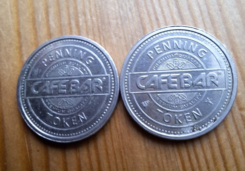 2 CafeBar koffie penningen., Ophalen of Verzenden, Overige materialen, Nederland