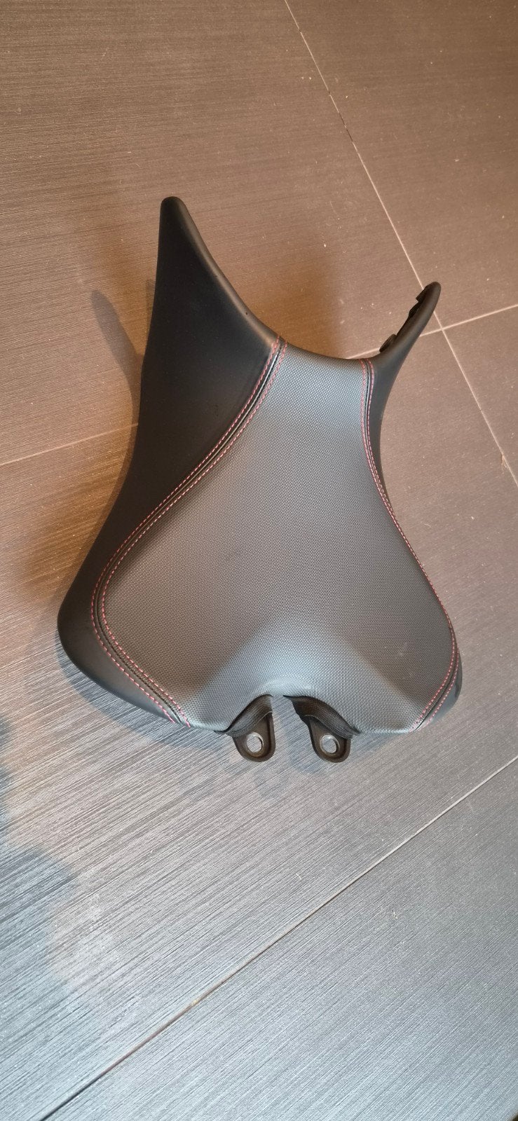 Triumph Speed triple zadel origineel 2018, Ophalen